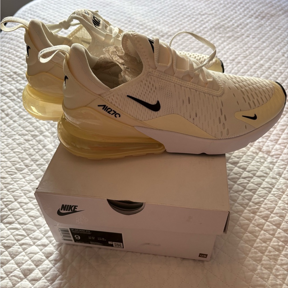 NIB Nike Air Max 270